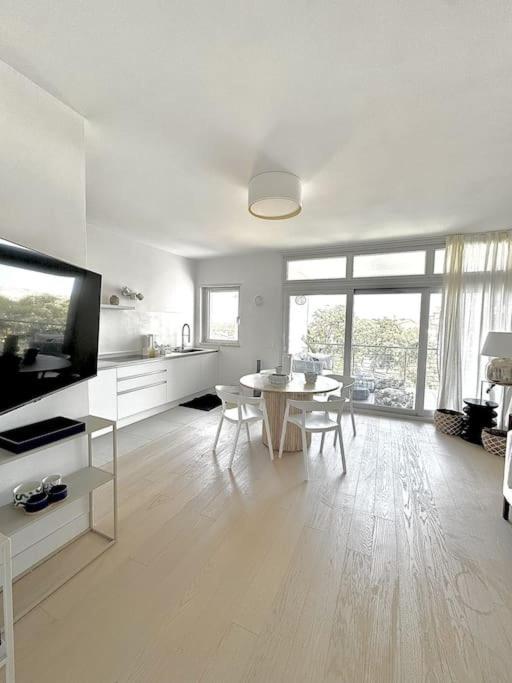Aptments4 - Real Estate Solutions