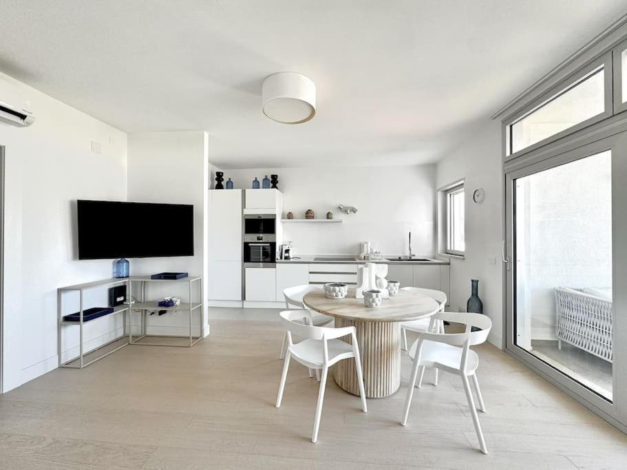Aptments4 - Real Estate Solutions Appartement